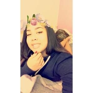 Meet your Posher, Chloe